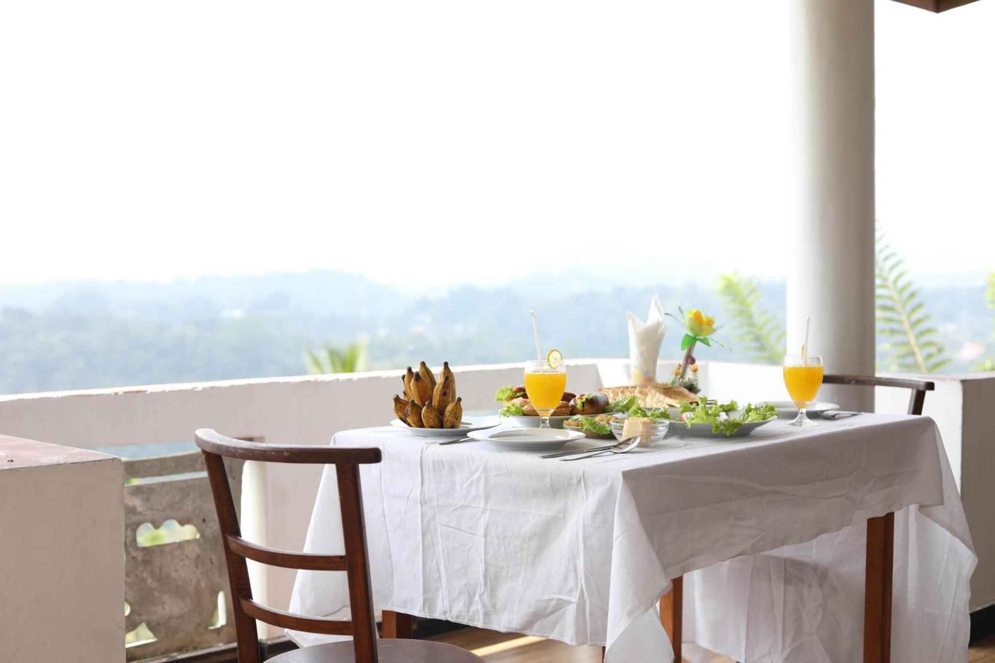Mountain Bliss Villa Peradeniya Luaran gambar